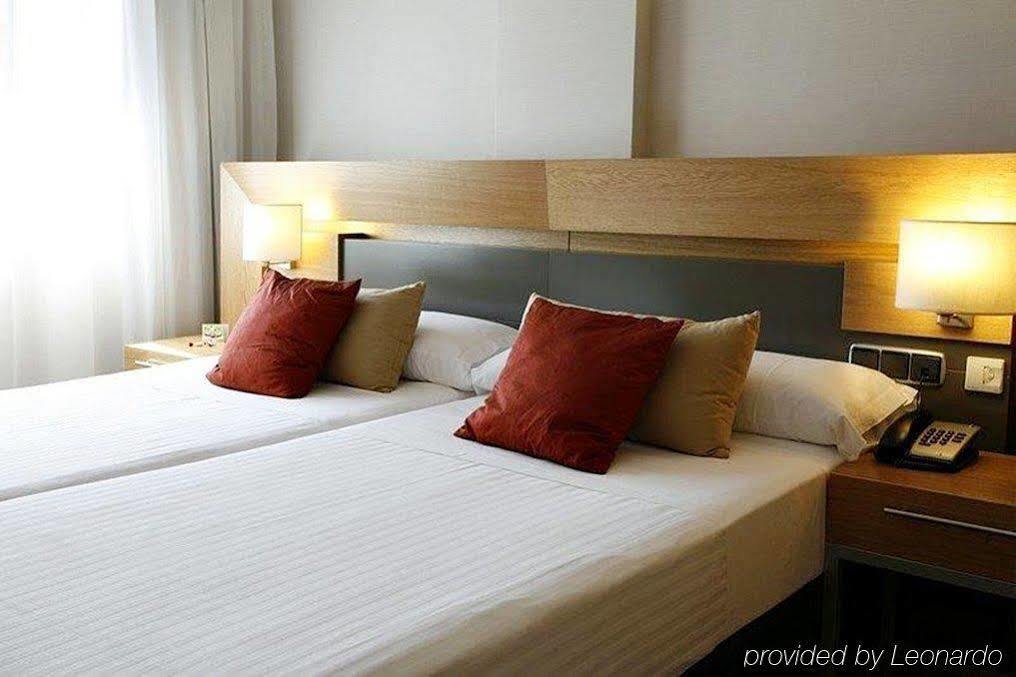 Hotel Guadalmedina Málaga Extérieur photo